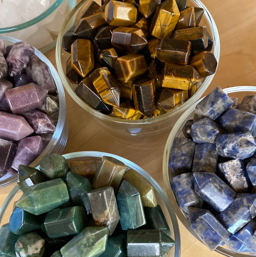 Gemstone Mini-towers Mountain Mineral Market